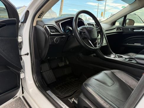 Used 2020 Ford Fusion Titanium AWD/4WD image 38