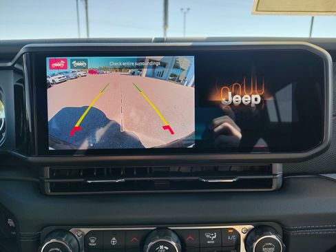 New 2025 Jeep Wrangler Unlimited Rubicon w/ Convenience Group image 21