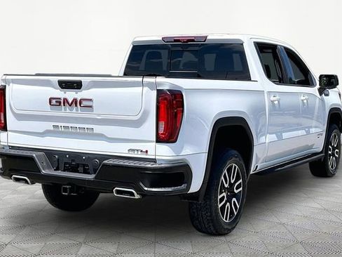 Used 2024 GMC Sierra 1500 AT4 w/ Technology Package AWD/4WD image 5