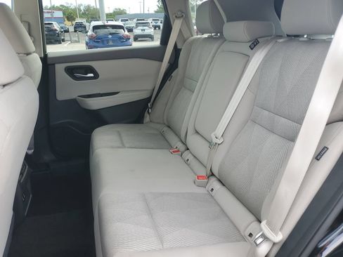 Certified 2025 Nissan Rogue SV FWD image 15