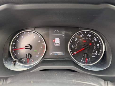 Used 2022 Toyota RAV4 LE FWD image 23