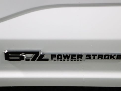Used 2023 Ford F250 XLT w/ FX4 Off-Road Package AWD/4WD image 30