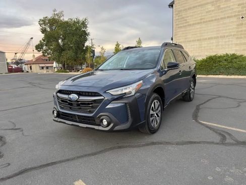 Used 2024 Subaru Outback Premium image 1