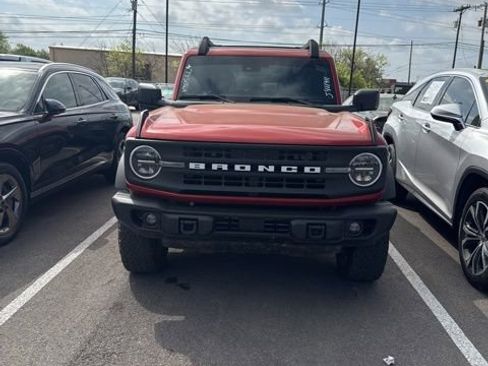 Used 2022 Ford Bronco Black Diamond image 1