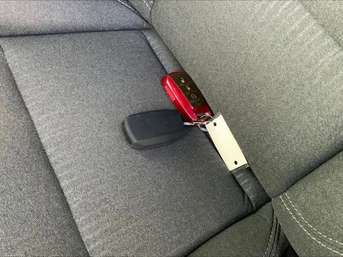 Used 2022 RAM 1500 Big Horn image 14