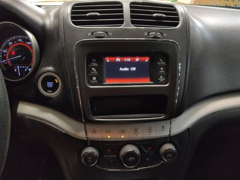 Used 2019 Dodge Journey SE w/ Blacktop Package image 25