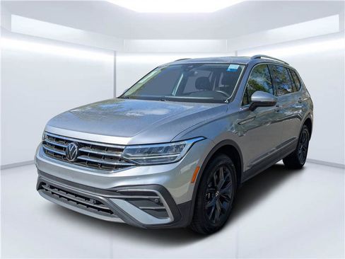 Used 2024 Volkswagen Tiguan SE FWD image 7