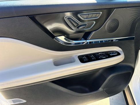 Used 2025 Lincoln Corsair Reserve image 20