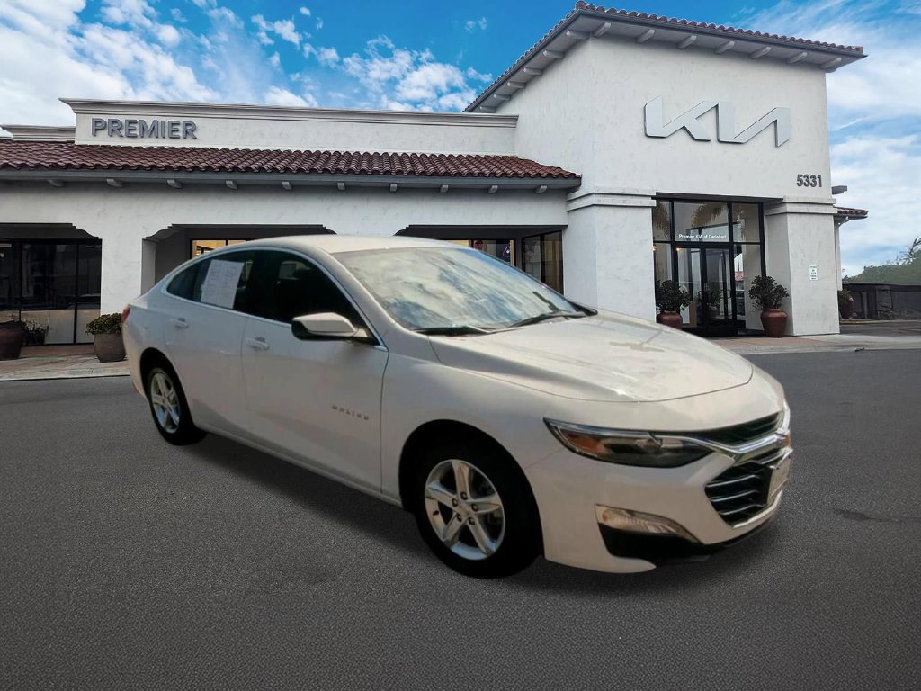 Used 2023 Chevrolet Malibu LT FWD image 2