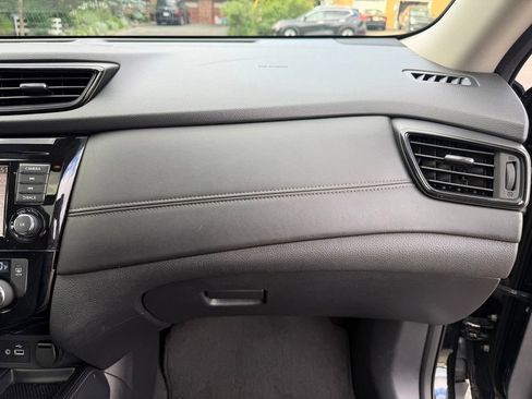 Used 2019 Nissan Rogue SL w/ Premium Package AWD/4WD image 37