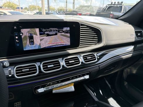 New 2026 Mercedes-Benz GLS 580 4MATIC image 28