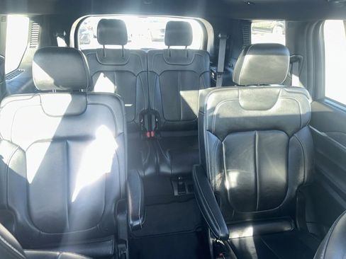 Used 2024 Jeep Grand Cherokee L Limited w/ Luxury Tech Group II image 31