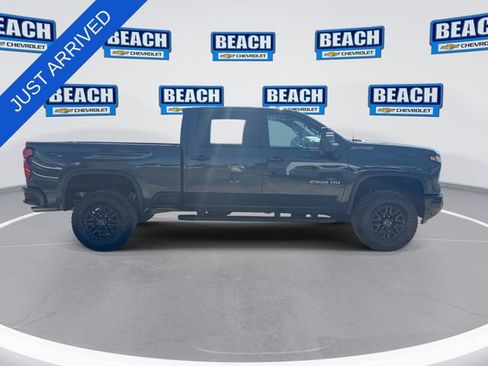Used 2026 Chevrolet Silverado 2500 ZR2 AWD/4WD image 9