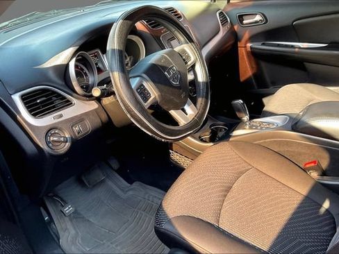 Used 2018 Dodge Journey SXT w/ Connectivity Group AWD/4WD image 6