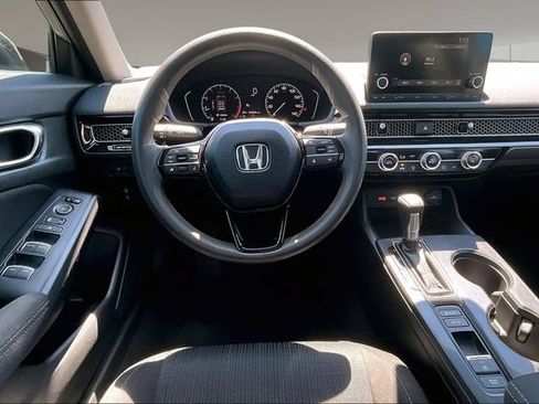Used 2022 Honda Civic LX image 8