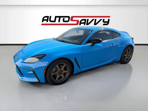 Used 2023 Toyota GR86 Premium w/ ALL Weather Mat Package (TMS) RWD image 3
