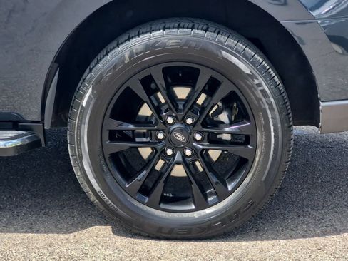 Used 2022 Ford Expedition XLT RWD image 14