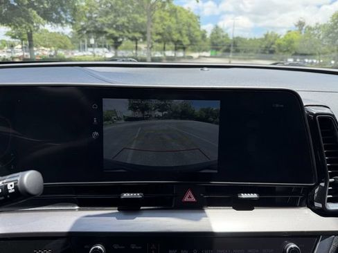Certified 2023 Kia Sportage EX FWD image 17