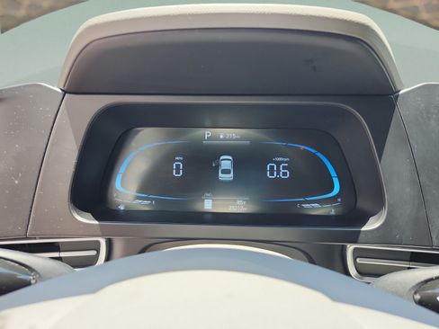 Certified 2025 Hyundai Elantra Sport FWD image 10