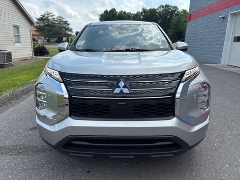 Used 2022 Mitsubishi Outlander ES AWD/4WD image 8
