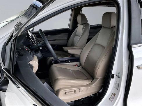 Used 2024 Honda Odyssey EX image 18