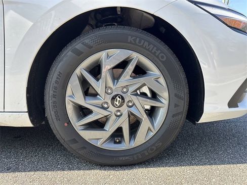 New 2026 Hyundai Elantra Blue image 12