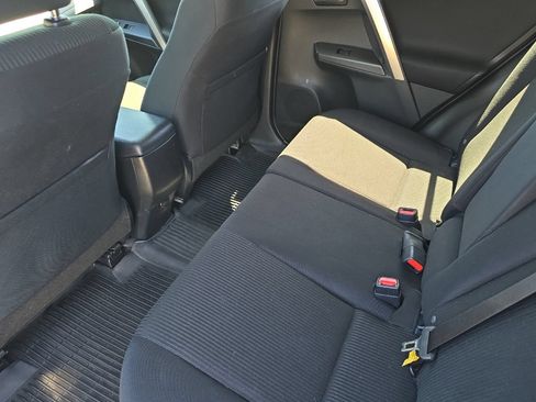 Used 2018 Toyota RAV4 LE w/ All Weather Liner Package AWD/4WD image 8