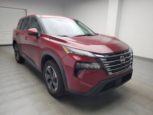 Used 2025 Nissan Rogue SV AWD/4WD image 13