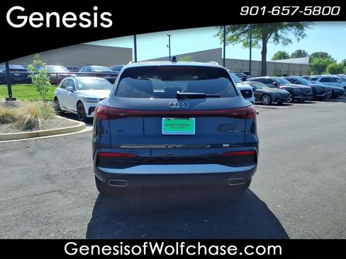 Used 2025 Audi Q5 Premium Plus w/ Premium Plus AWD/4WD image 4