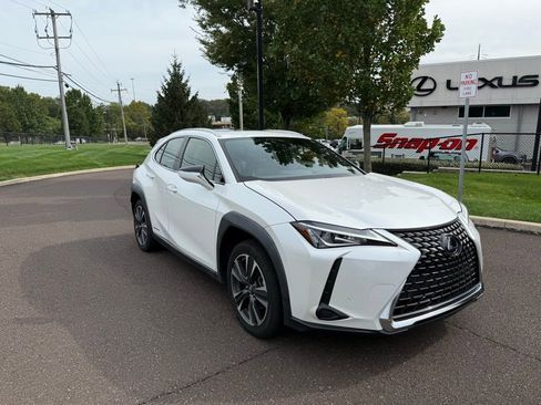 Certified 2021 Lexus UX 250h w/ Premium Package image 3
