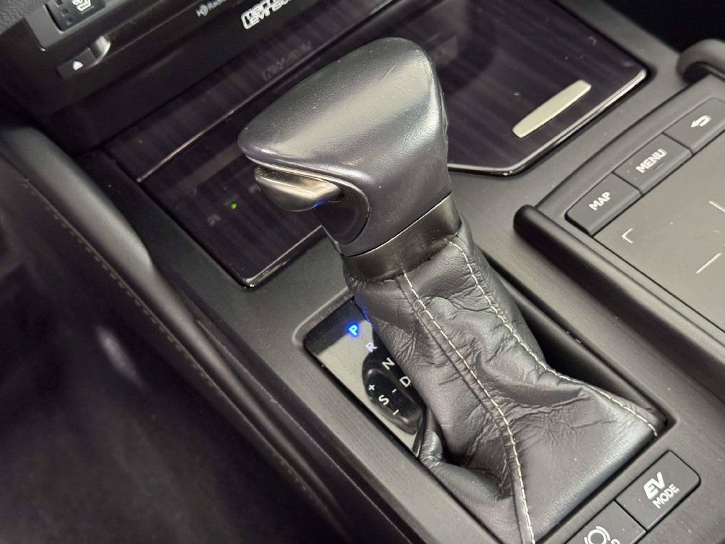 Used 2021 Lexus ES 300h w/ Accessory Package 2 FWD image 29