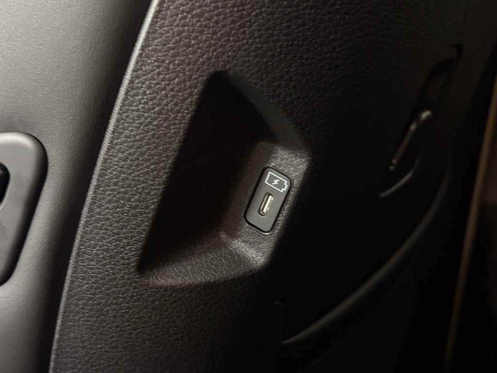 New 2026 Kia Carnival EX FWD image 37