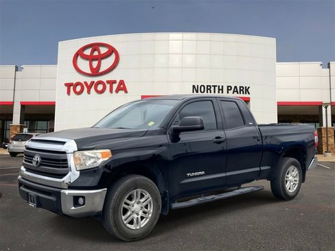 Used 2015 Toyota Tundra SR5 w/ Tow Package image 1