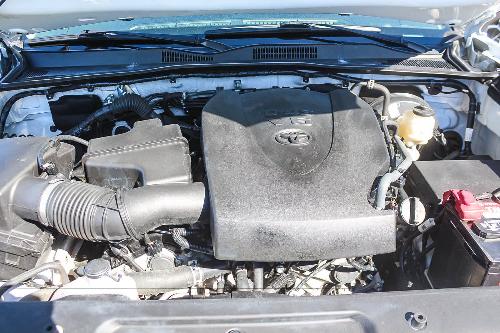 Used 2022 Toyota Tacoma SR5 RWD image 34