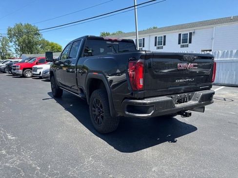 Certified 2022 GMC Sierra 3500 Denali w/ Denali Black Diamond Edition AWD/4WD image 9