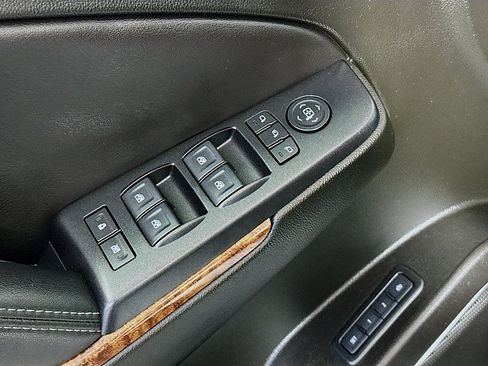Used 2019 Chevrolet Tahoe Premier w/ Premier Plus Edition AWD/4WD image 13