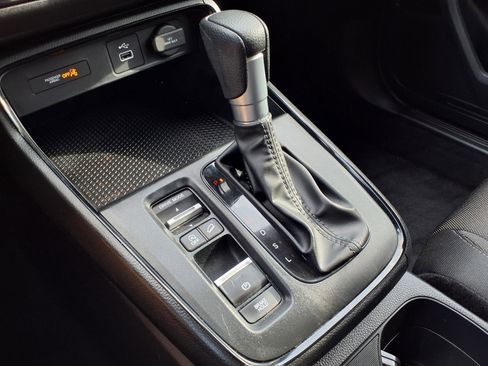 Used 2025 Honda CR-V LX image 12