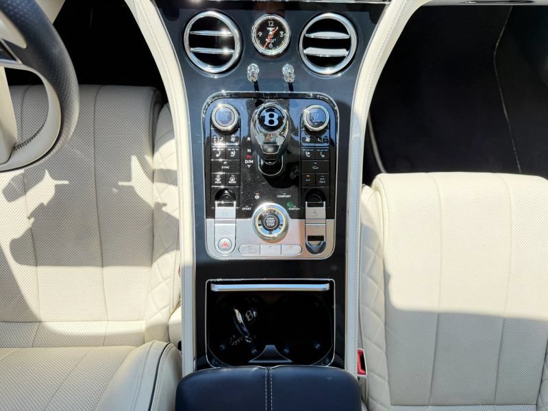 Used 2020 Bentley Continental GT AWD/4WD image 24