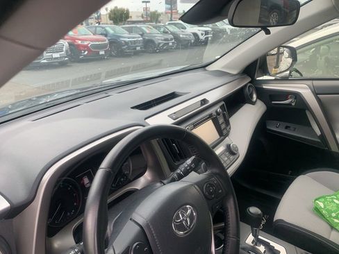 Used 2018 Toyota RAV4 XLE w/ Carpet Mat Package FWD image 14