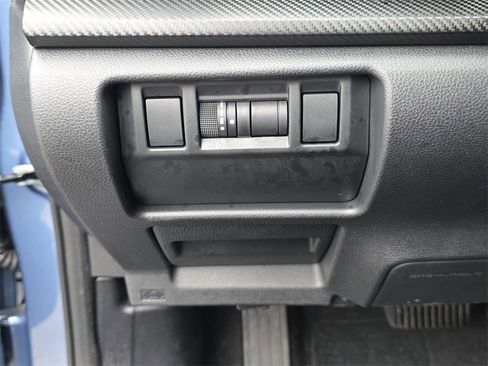 Used 2024 Subaru Crosstrek 2.0i Premium image 25