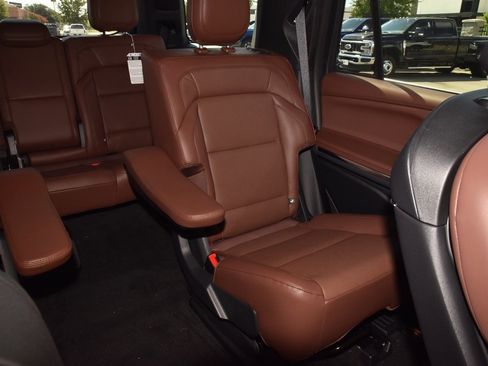 New 2025 Lincoln Navigator Reserve image 22