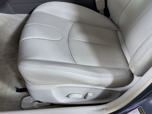 Used 2015 INFINITI Q40 w/ Navigation Package image 24