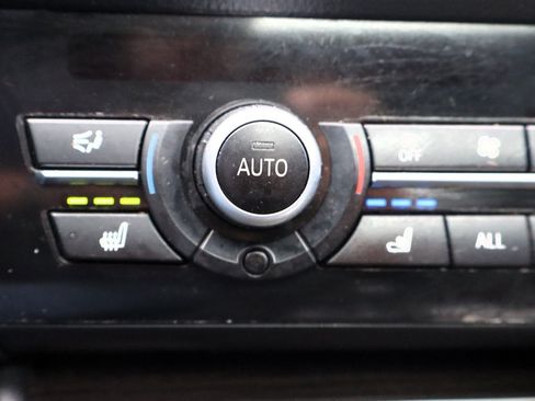 Used 2013 BMW 550i Sedan RWD image 27