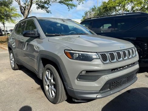 Used 2023 Jeep Compass Latitude w/ Sun and Sound Group image 10