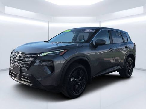 Used 2026 Nissan Rogue SV FWD image 7