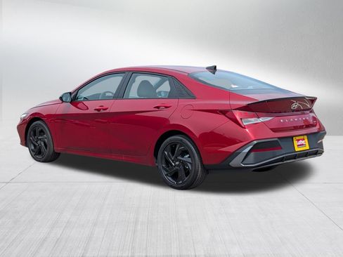 New 2026 Hyundai Elantra SEL FWD image 3