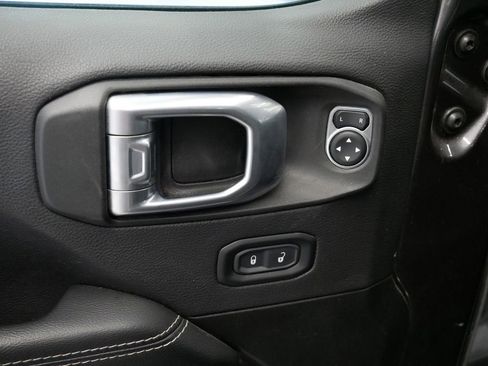 Certified 2022 Jeep Wrangler Unlimited Sahara w/ Cold Weather Group image 8