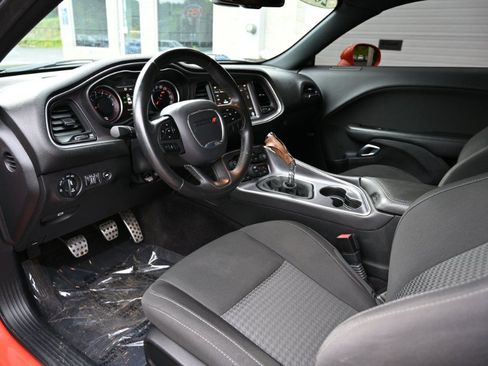 Used 2017 Dodge Challenger R/T Scat Pack RWD image 16
