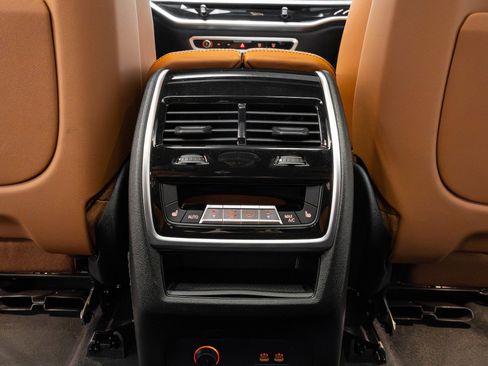 Used 2024 BMW X7 M60i w/ Executive Package image 27