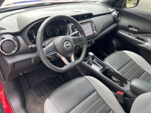 Used 2023 Nissan Kicks SR w/ SR Premium Package FWD image 17